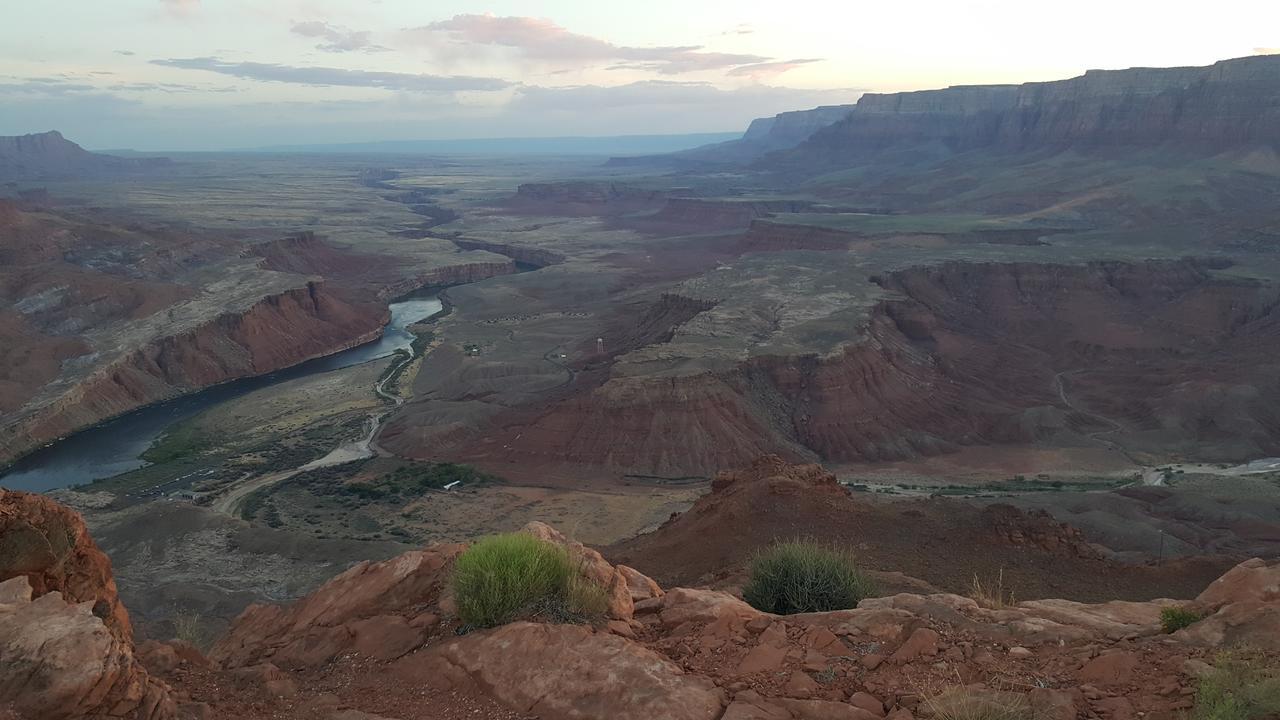 Lake Powell Canyon Inn Page Exteriör bild