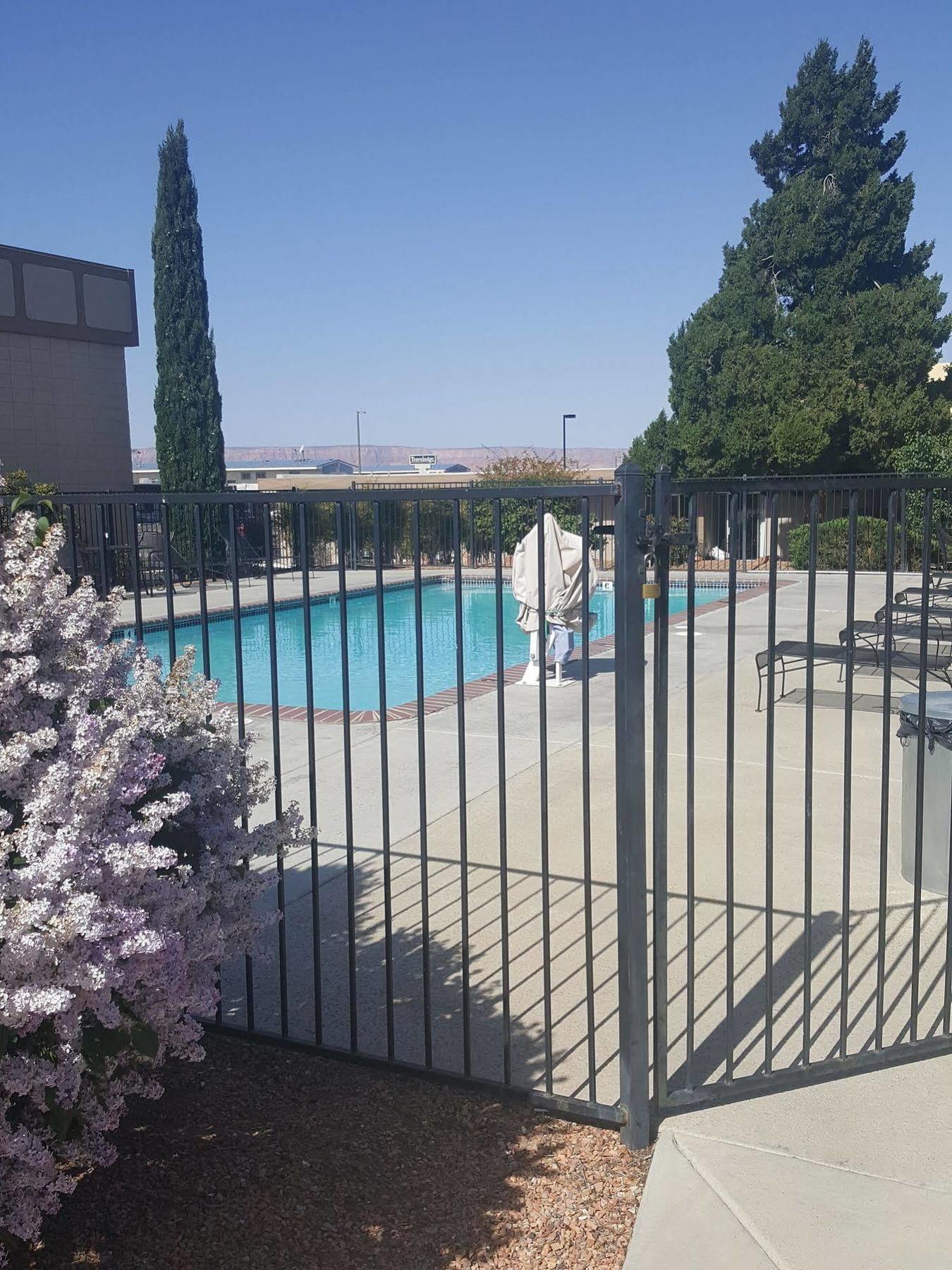 Lake Powell Canyon Inn Page Exteriör bild